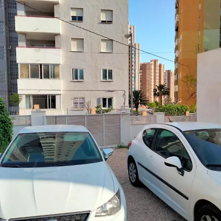Loft Con Terreno Privado Y Parking Compartido - A 800m De Playa Poniente Vakantiehuis